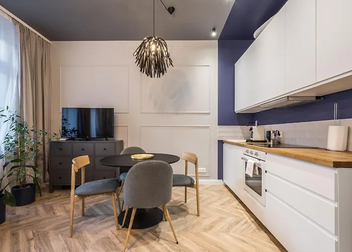 Charming In The Old Town * Krakov