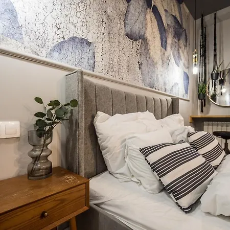 Charming In The Old Town דירה *